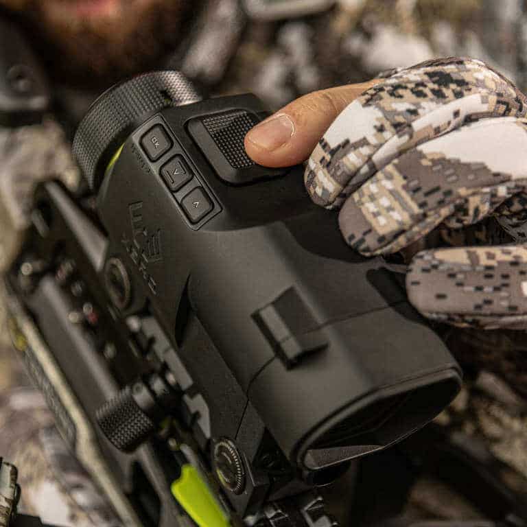 TenPoint Vapor RS470 XERO Review - First Crossbow With a Built-in RangeFinder Scope! 4 TenPoint Vapor RS470 with Garmin XERO Scope Installed