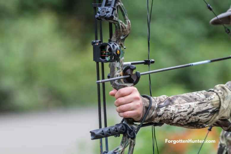 The Best Quiver: Hip, Back and Bow Mounted Quivers in 2022 – Reviews, Ratings and Buyer’s Guide 12 Fully equipped bow including quiver